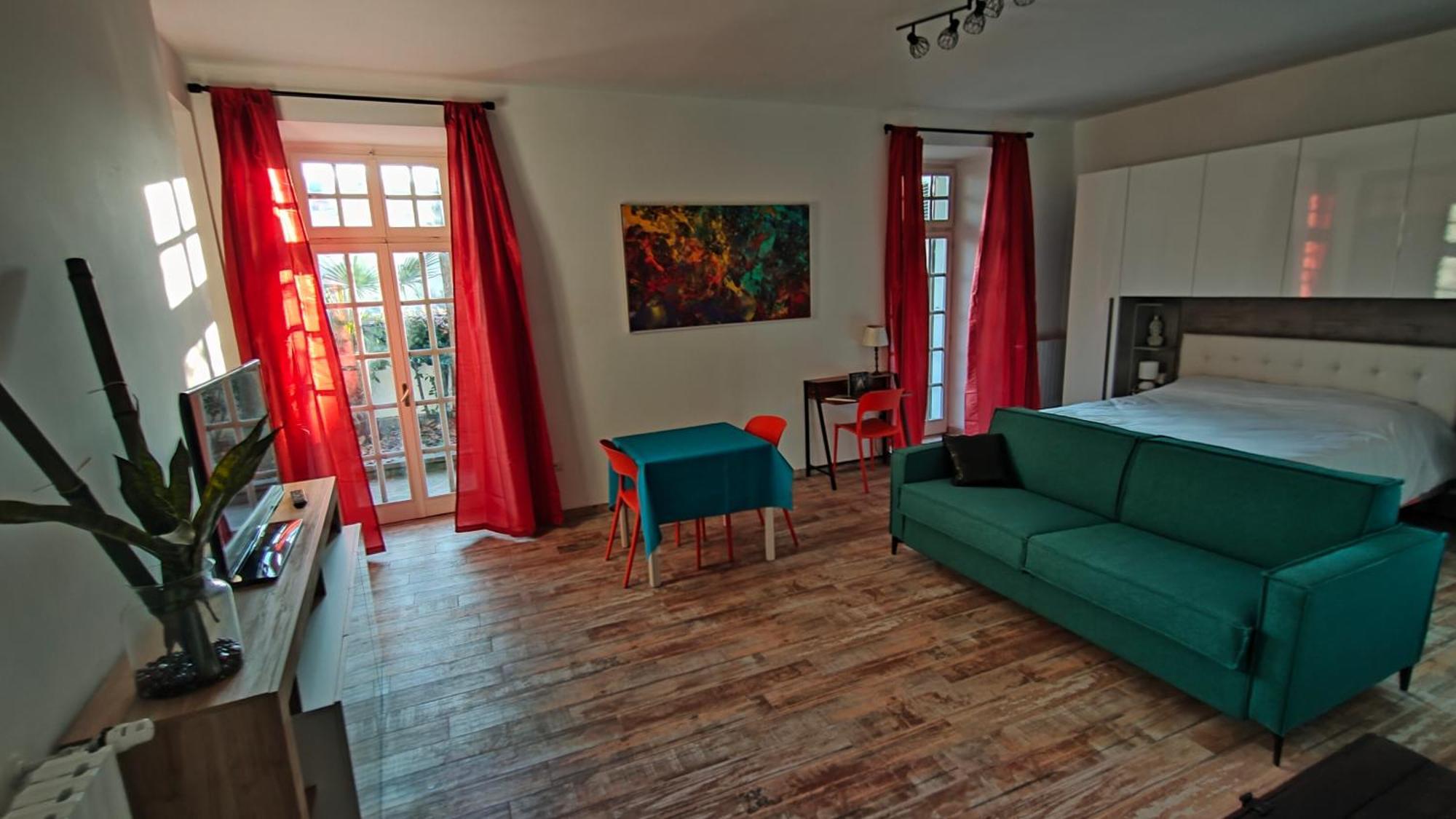 Nelly Bergamo Apartments Екстер'єр фото